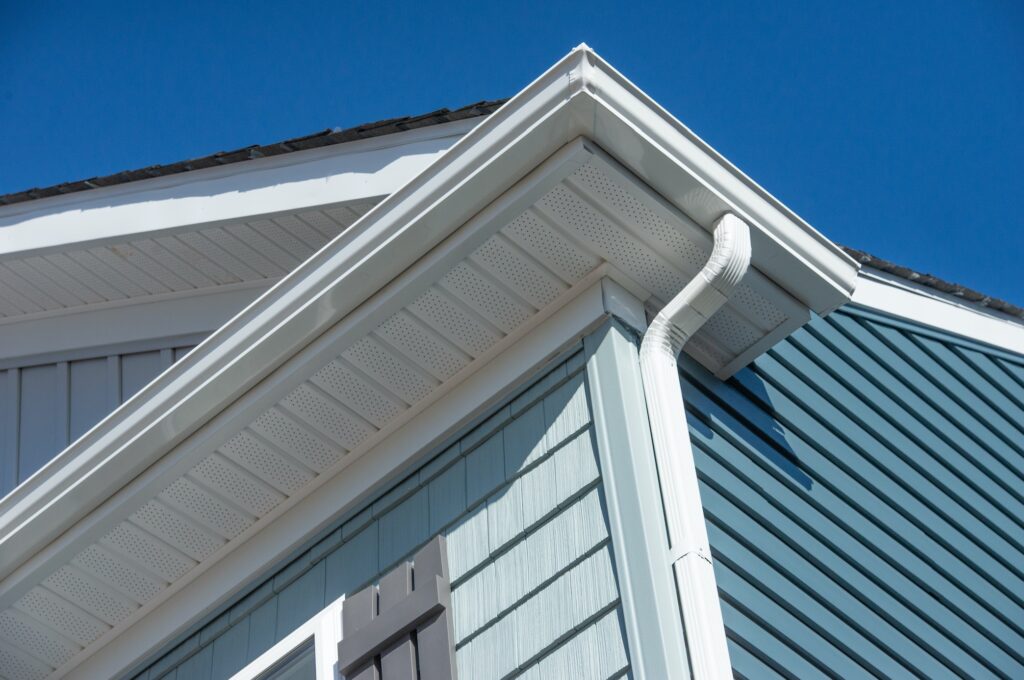 J&D Gutters installs seamless gutters in various colors to match your home's style. Heavy-duty hidden hangers ensure lasting durability. Free quote!